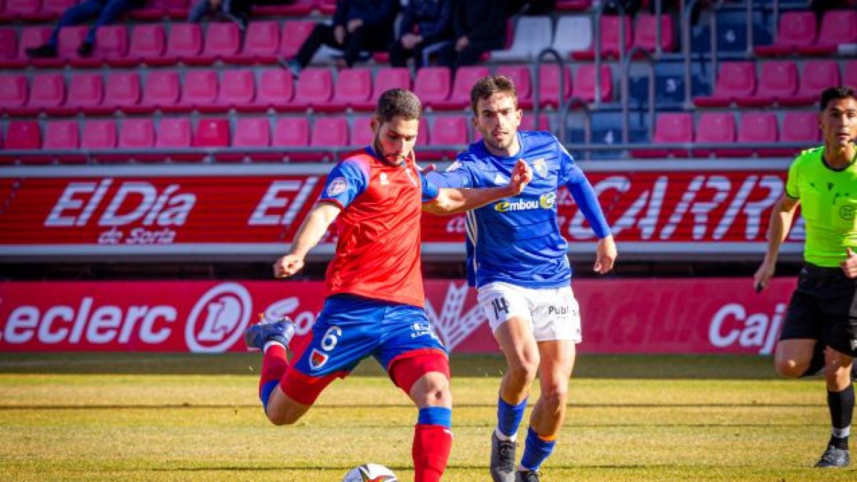 Mateo Arellano es pesimista con sus problemas en la rodilla. MARIO TEJEDOR