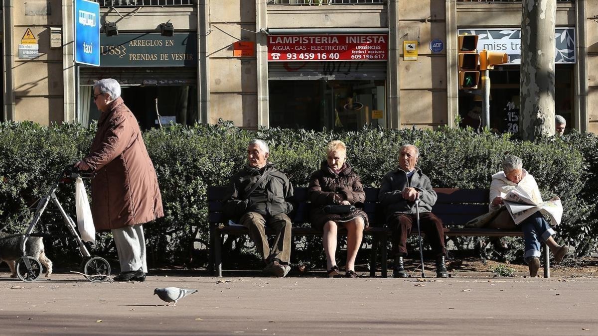 En España, 390.693 personas serán dotadas con este tipo de pensiones con 811,97 euros mensuales de media /-ELISENDA PONS