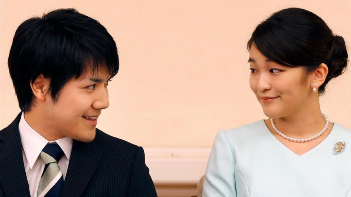 La princesa Mako y su prometido, Kei Komuro, en pasado septiembre.-AFP / SHIZUO KAMBAYASHI