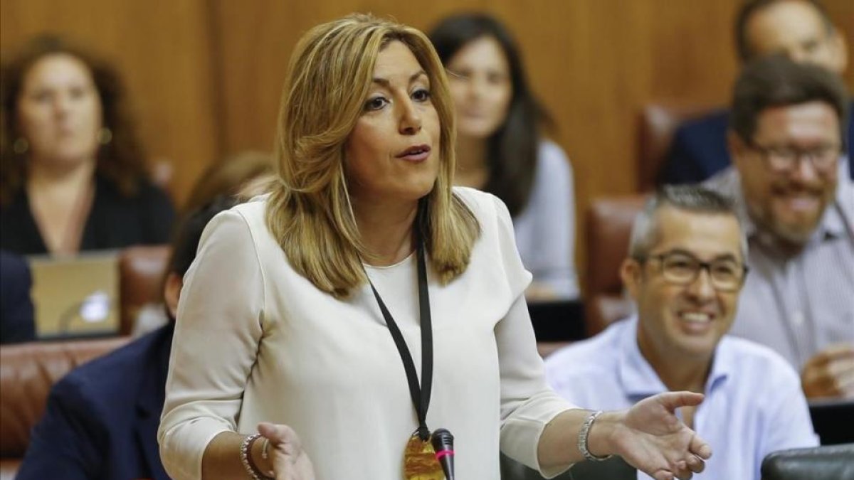 La presidenta de la Junta, Susana Díaz, en el Parlamento andaluz.-