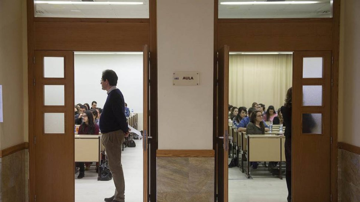 Pruebas selectivas para optar a 7.527 plazas de Formación Sanitaria Especializada en Salamanca-Ical