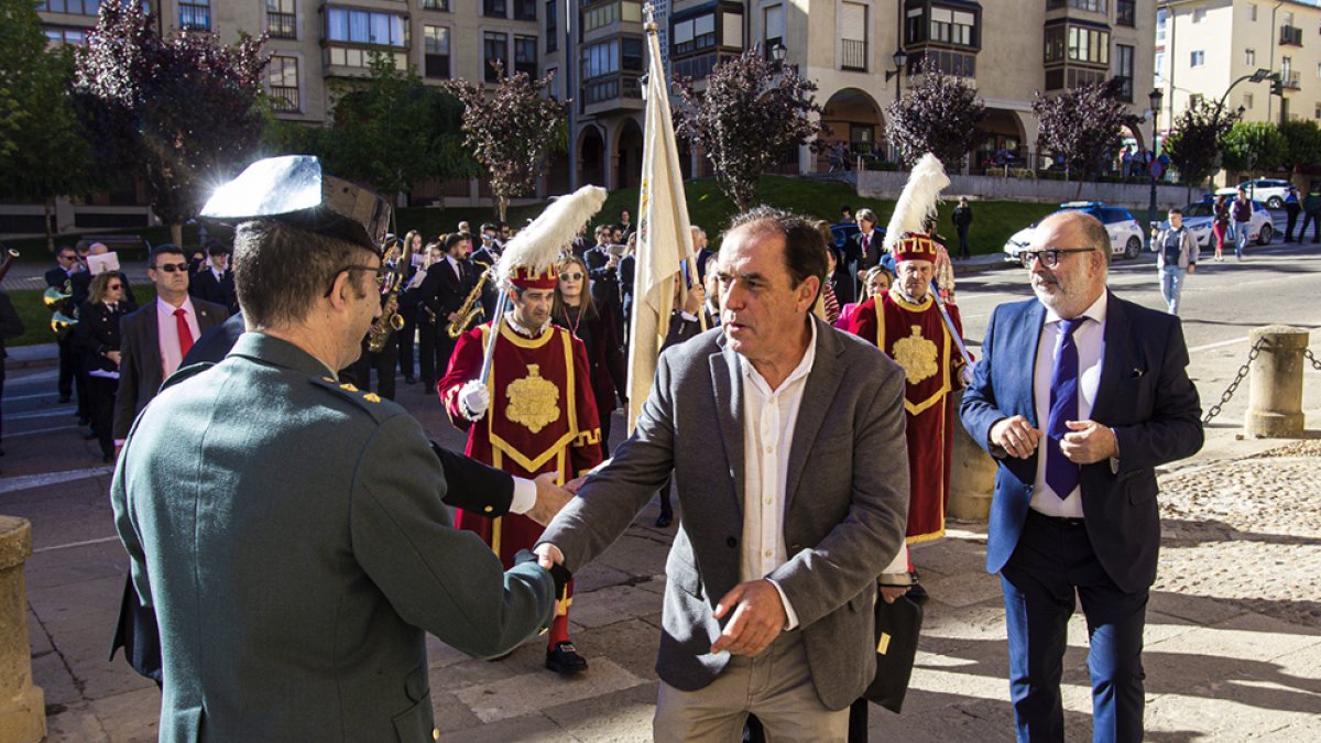 Benito Serrano instantes antes de la misa del patrón. MARIO TEJEDOR