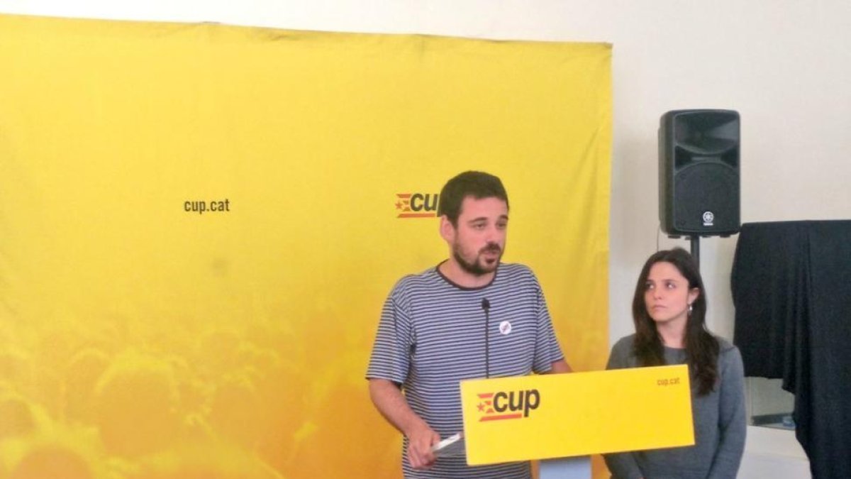 Lluc Salellas y María Sirvent, de la CUP, anuncian la abstención-CUP PAÏSOS CATALANS TWITTER