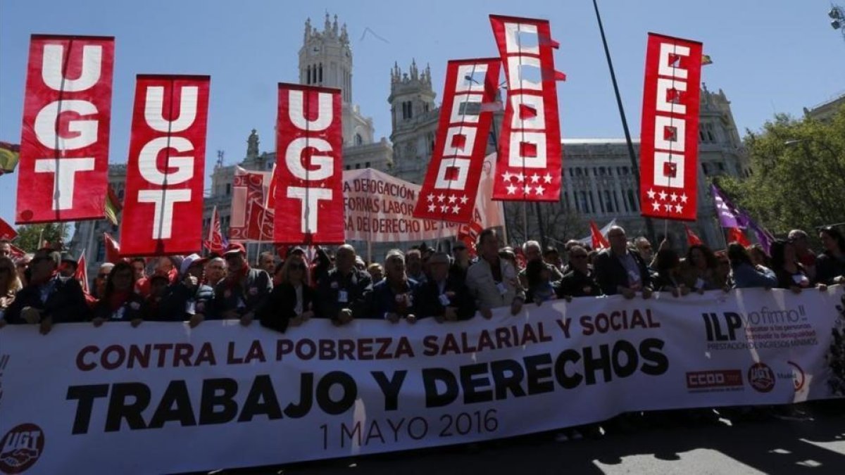 Manifestación del pasado 1 de mayo para exigir mejor empleo y menos despidos y contra la temporalidad.-JUAN CARLOS HIDALGO