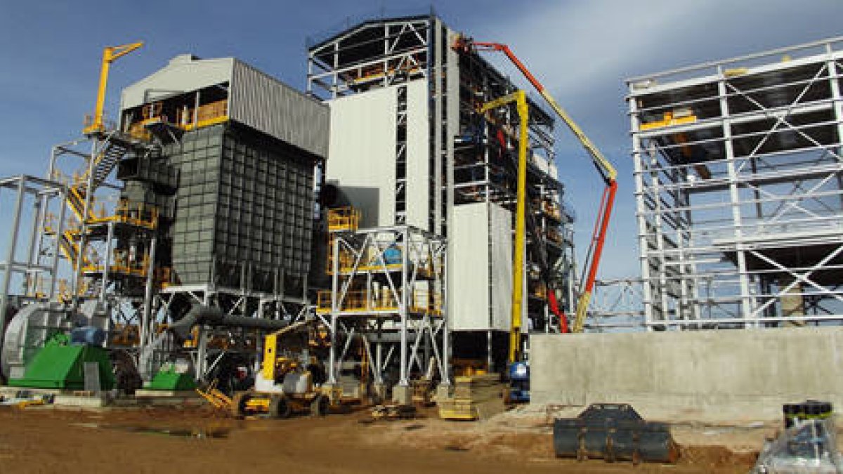 Instalaciones de la planta de Gestamp en la CMA. / Junta. -