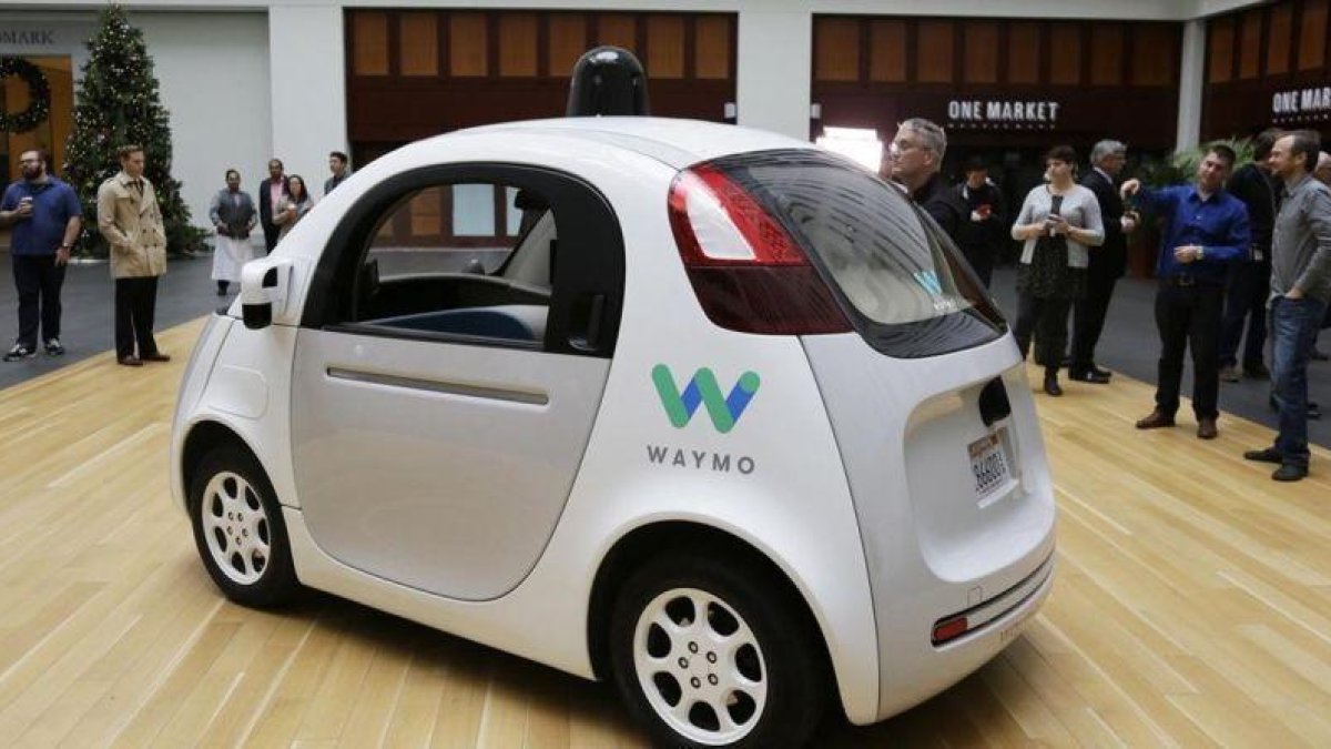 El prototipo de coche autónomo de Waymo, la filial de Google, en San Francisco.-AP PHOTO / ERIC RISBERG