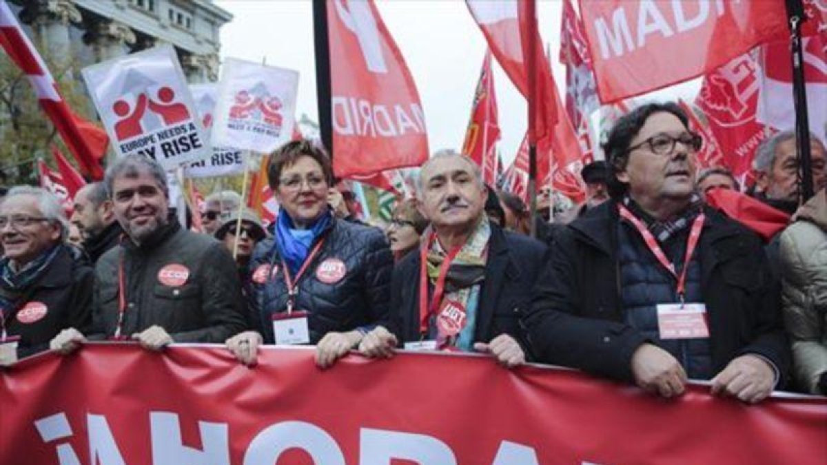 Manifestación para pedir subidas salariales para los funcionarios.-JUAN MANUEL PRATS