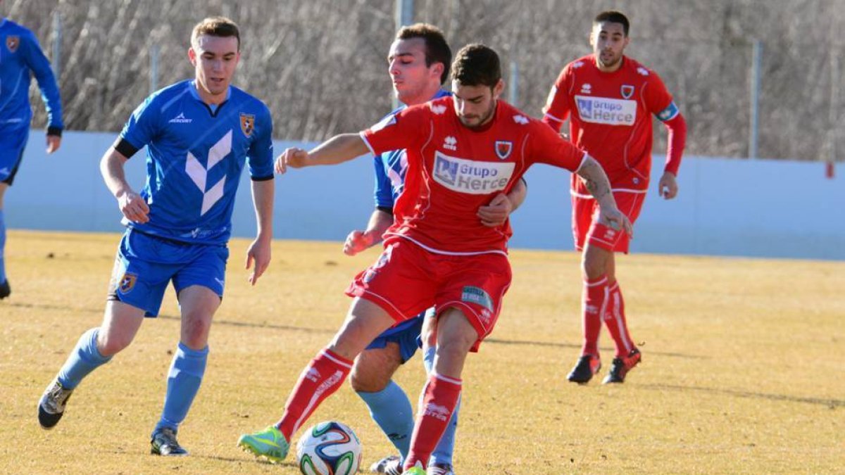 El Numancia B quiere acercarse un poco más a la promoción con un triunfo en Miranda de Ebro.-Álvaro Martínez