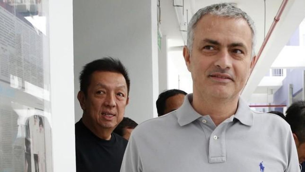 José Mourinho, durante su viaje a Singapur.-REUTERS / EDGAR SU