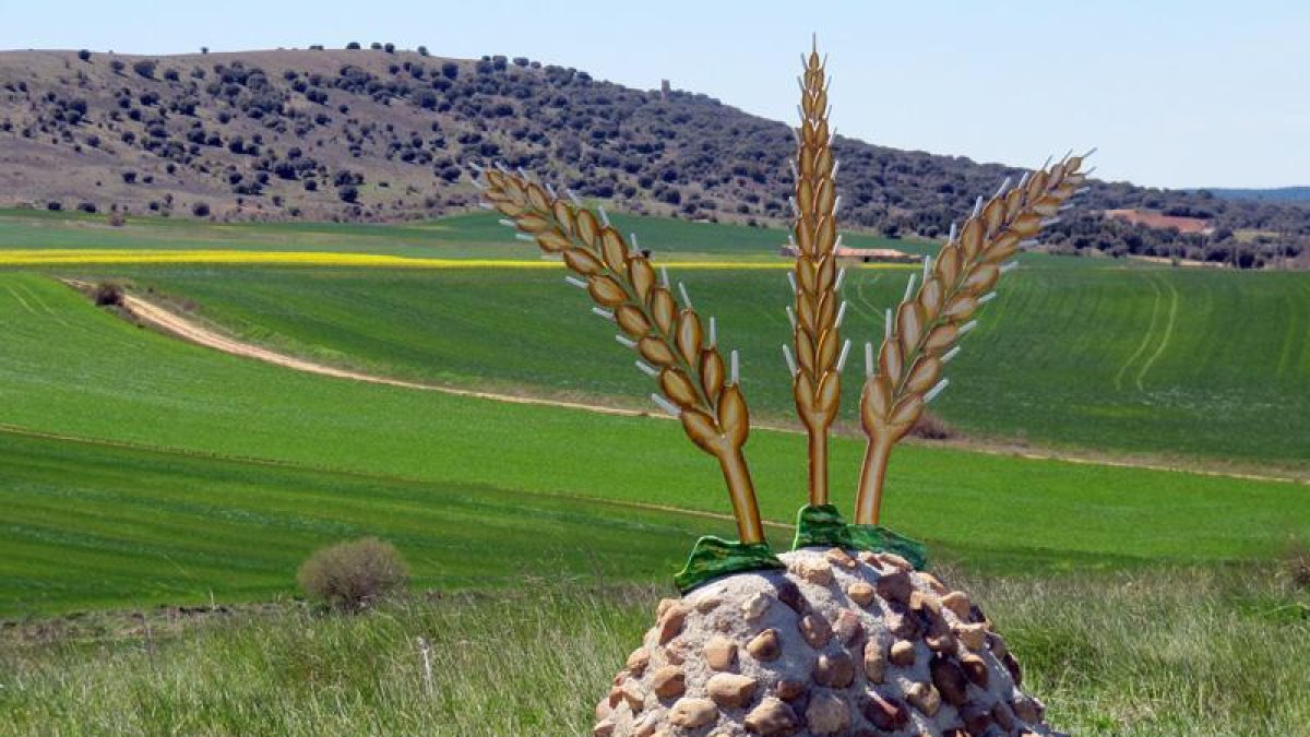 'Las espigas', una de las esculturas del proyecto cultural Almarail...EsCultural-Almarail...EsCultural