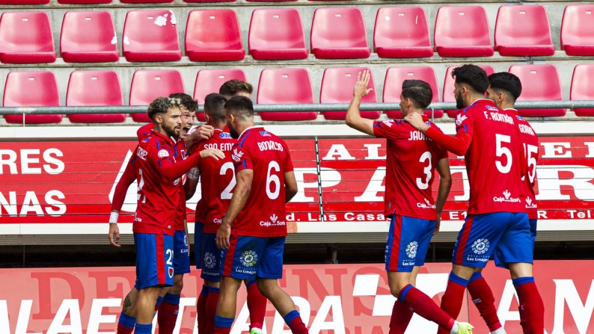 El Numancia jugará en el campo del Cirbonero en la Copa. MARIO TEJEDOR