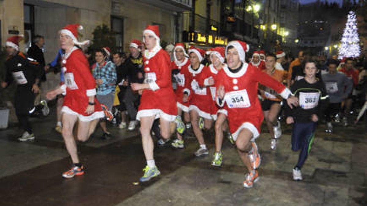 La Carrera de Navidad cumple su XVI edición. / V. Guisande-