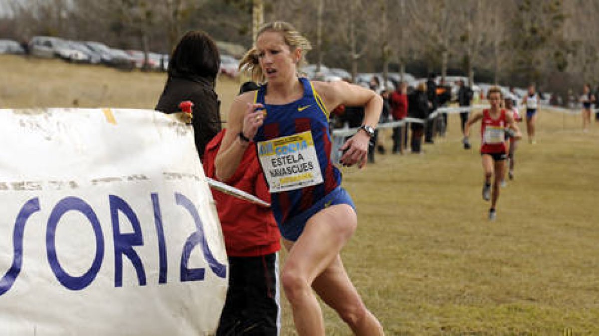 Estela Navascués antes de su participación en el Cross de Soria. / VALENTÍN GUISANDE-