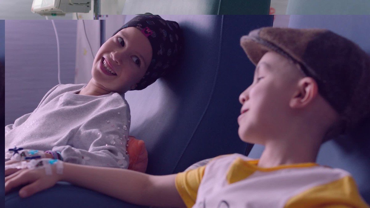 La fundación Juegaterapia, que ayuda a los niños con cáncer, ha presentado este jueves, Día internacional contra el cáncer infantil, su campaña 'I will survive' ('Sobreviviré'), la historia de Leire y Mateo, dos niños con cáncer que, con una versión swing-FUNDACIÓN JUEGATERAPIA