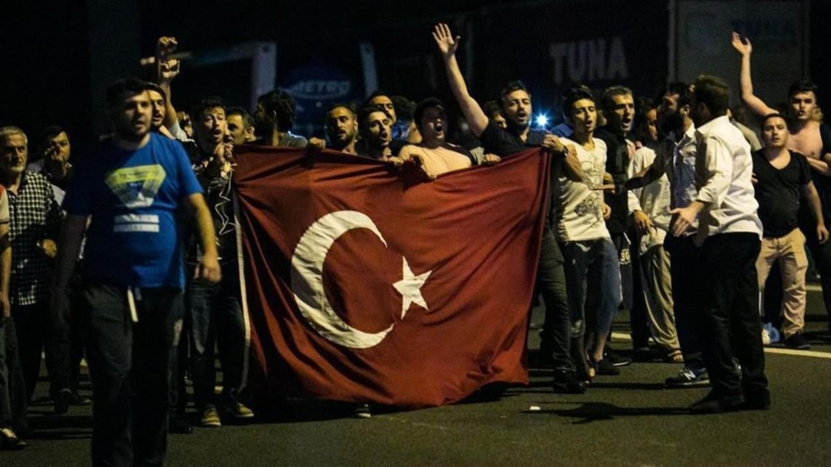Manifestaciones en Estambul durante el golpe de julio del 2016-AFP / GURCAN OZTURK
