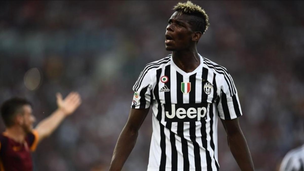 El mediocampista francés, Paul Pogba, durante un partido con la Juventus de la temporada pasada.-FILIPPO MONTEFORTE / AFP