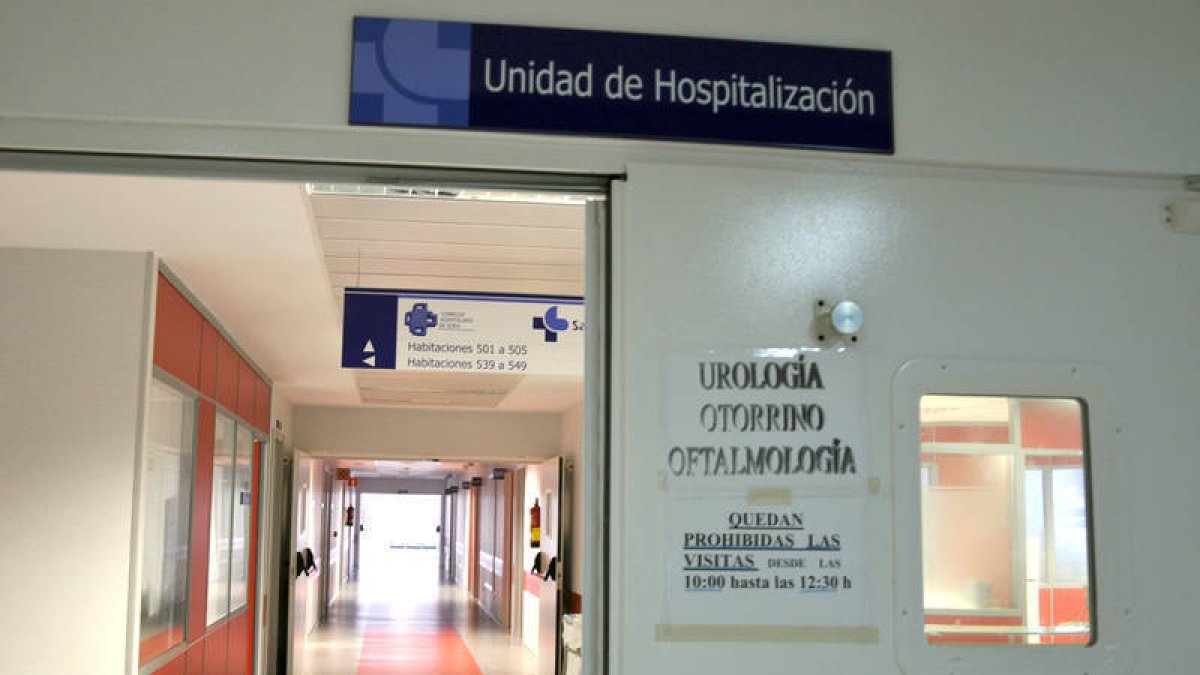 Planta de Urología del Hospital de Santa Bárbara, en una imagen de archivo. / VALENTÍN GUISANDE-