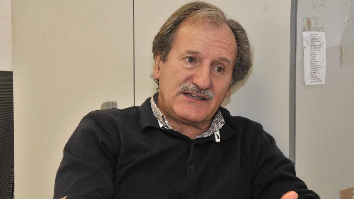 Javier García, alcalde de Matalebreras-V. G.