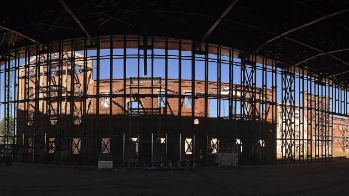 Obras del Petit Palais, Palacio de Congresos y Exposiciones y Recinto Ferial de León.-ICAL