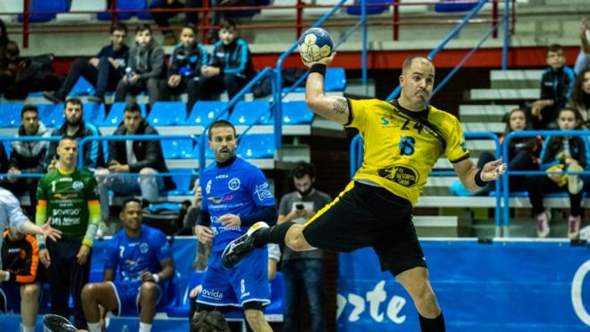 Castillo en un partido de esta temporada con el BM Soria. HDS