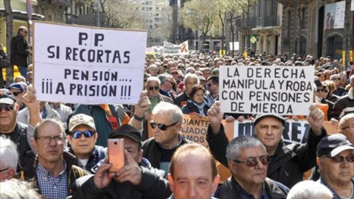 Manifestación de pensionistas.-JORDI COTRINA