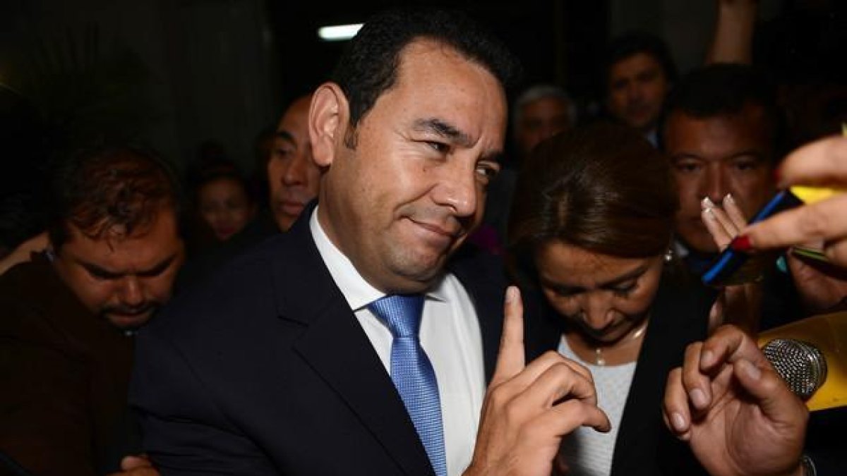Jimmy Morales, el presidente electo de Guatemala, celebra su victoria.-AP / OLIVER DE ROS