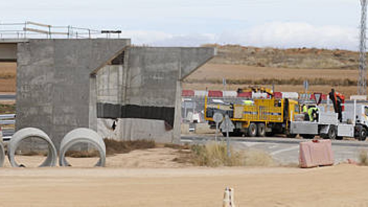 Obras en el tramo Sauquillo-Almazán. / V. G.-