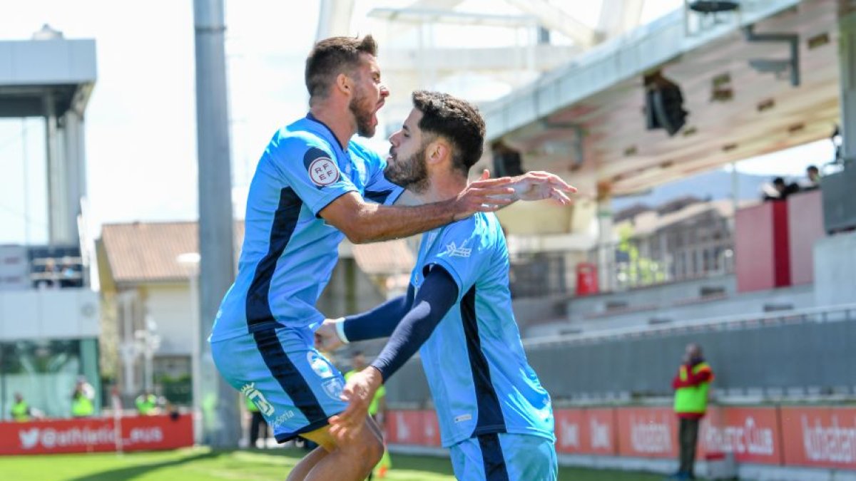 El Numancia ganaba por la mínima en el feudo del colista Bilbao Athletic y de esta forma cortaba una racha negativa de dos meses sin conocer la victoria. Un tanto de Fer Román al inicio de la segunda parte y el concurso estelar de Ayesa en la portería iban a ser las claves para sumar tres puntos de oro que alejan a los sorianos de la zona de descenso.