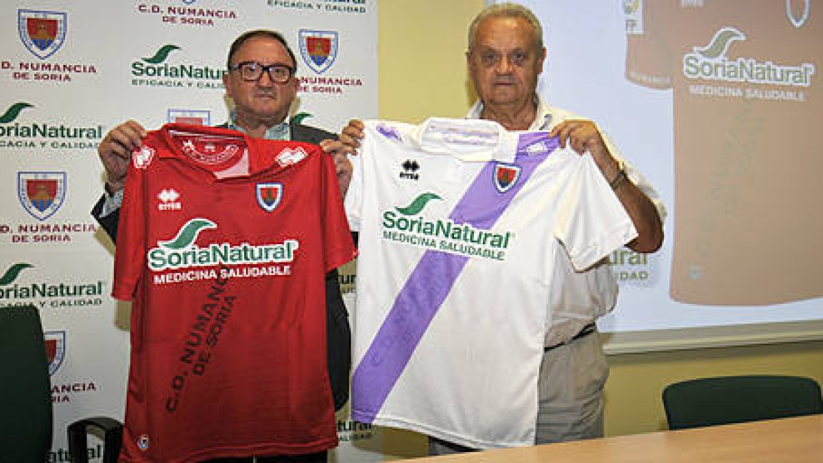 Francisco Rubio y Antonio Esteban en la presentación del acuerdo de patrocinio. / Valentín Guisande-
