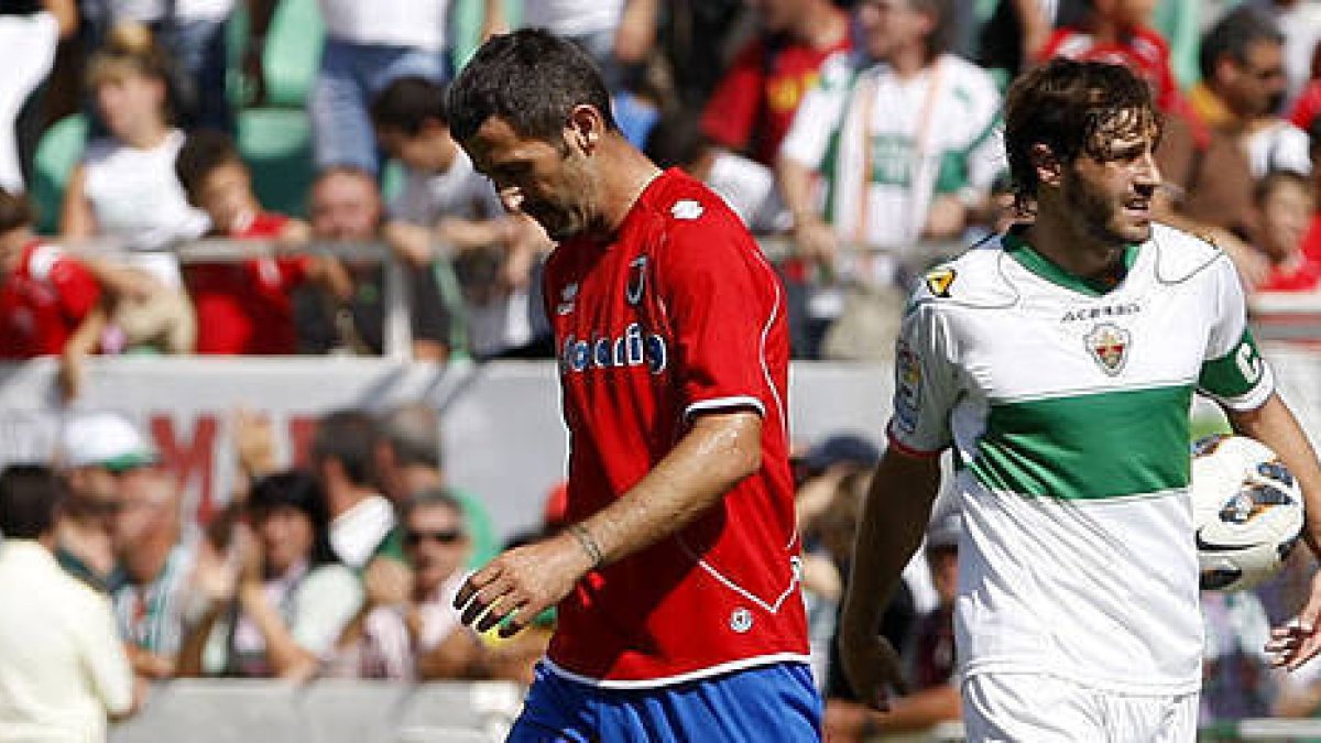 El Numancia nada pudo hacer ante el superioridad del Elche. / ÁREA 11-