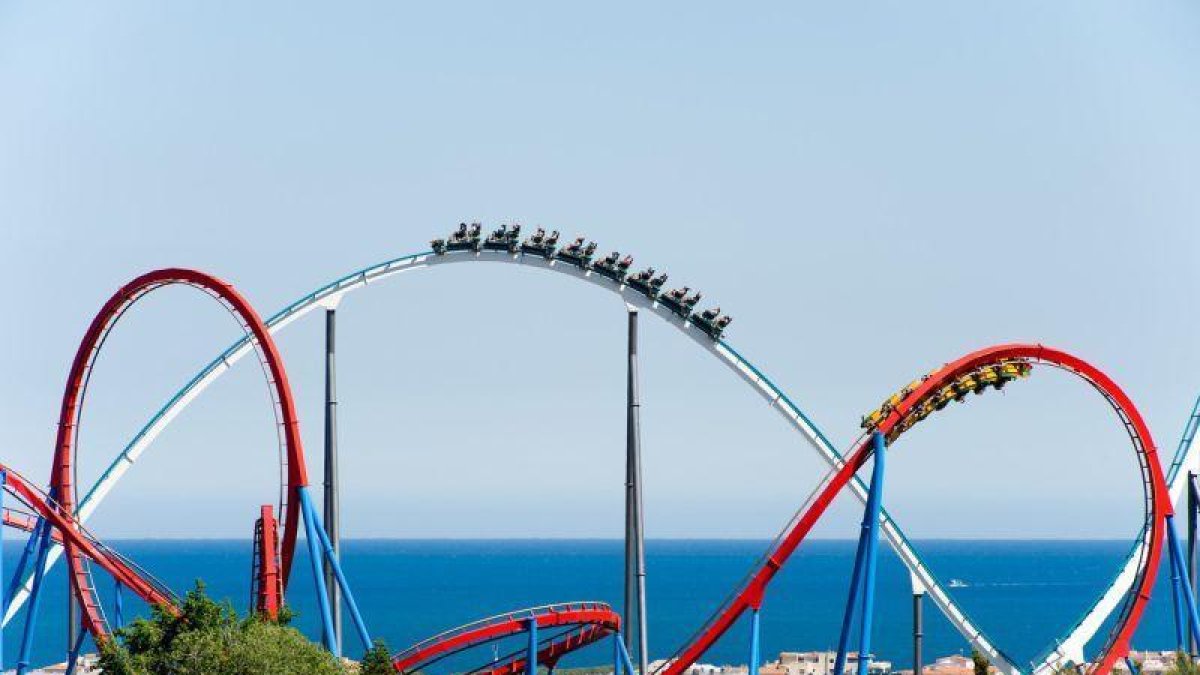 Shambala y Dragon Khan, en Port Aventura World-EL PERIÓDICO / PORT AVENTURA