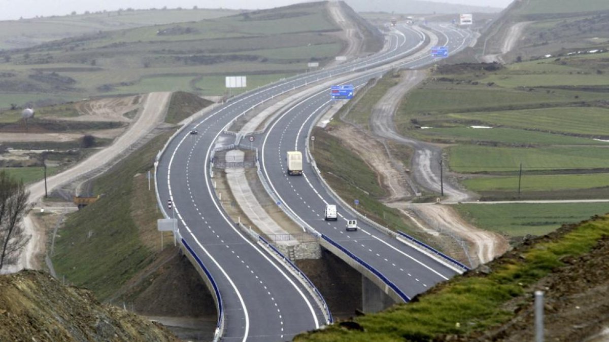 Variante de Ágreda perteneciente a la Autovía de Navarra. MARIO TEJEDOR