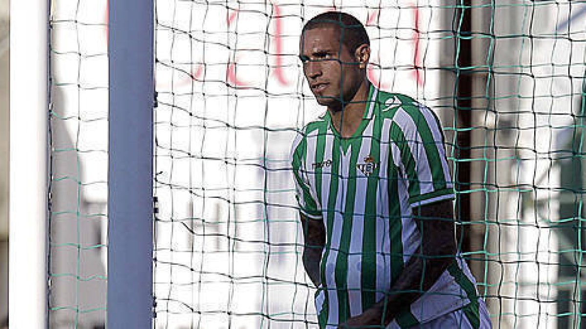 Braian con la camiseta del Betis. / Estadio Deportivo-