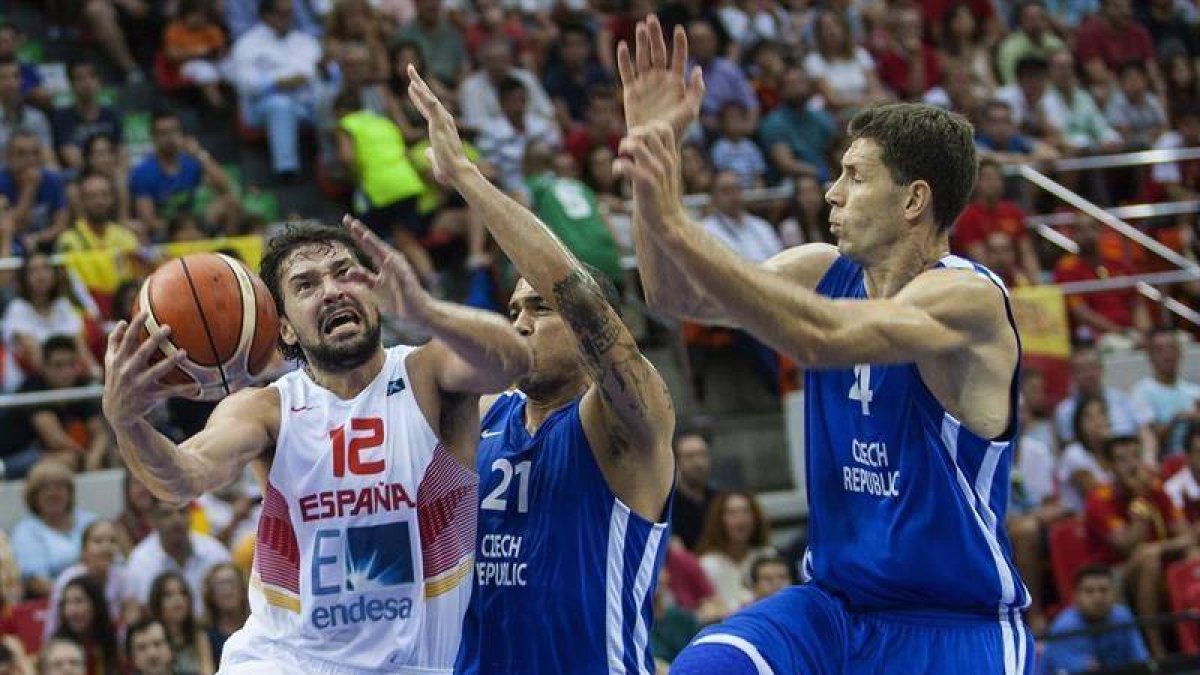 Sergio entra a canasta.-EFE