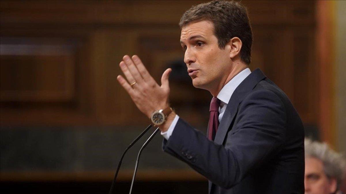 La placa de la calle de Aviador Franco, con los días contados.-ELISENDA PONS