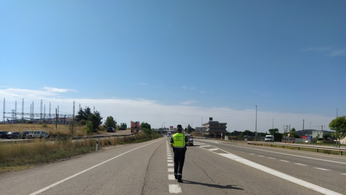 Control de la Guardia Civil en una carretera de Soria. HDS