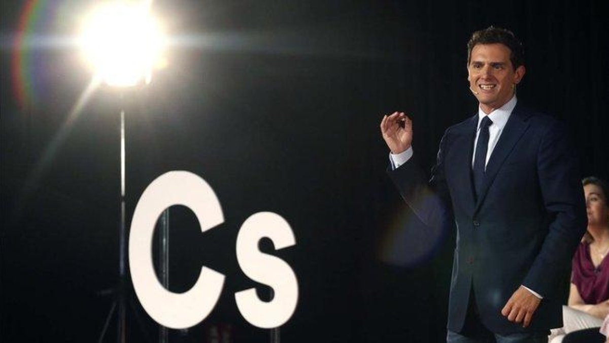 El presidente de Cs, Albert Rivera, en el consejo general del partido, el pasado viernes.-DAVID CASTRO