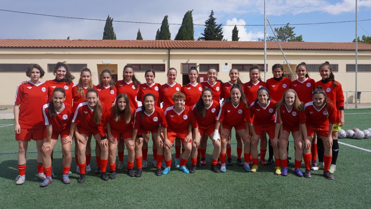 La plantilla de Castilla y León con las sorianas Iara Tello e Irene Mateo. HDS