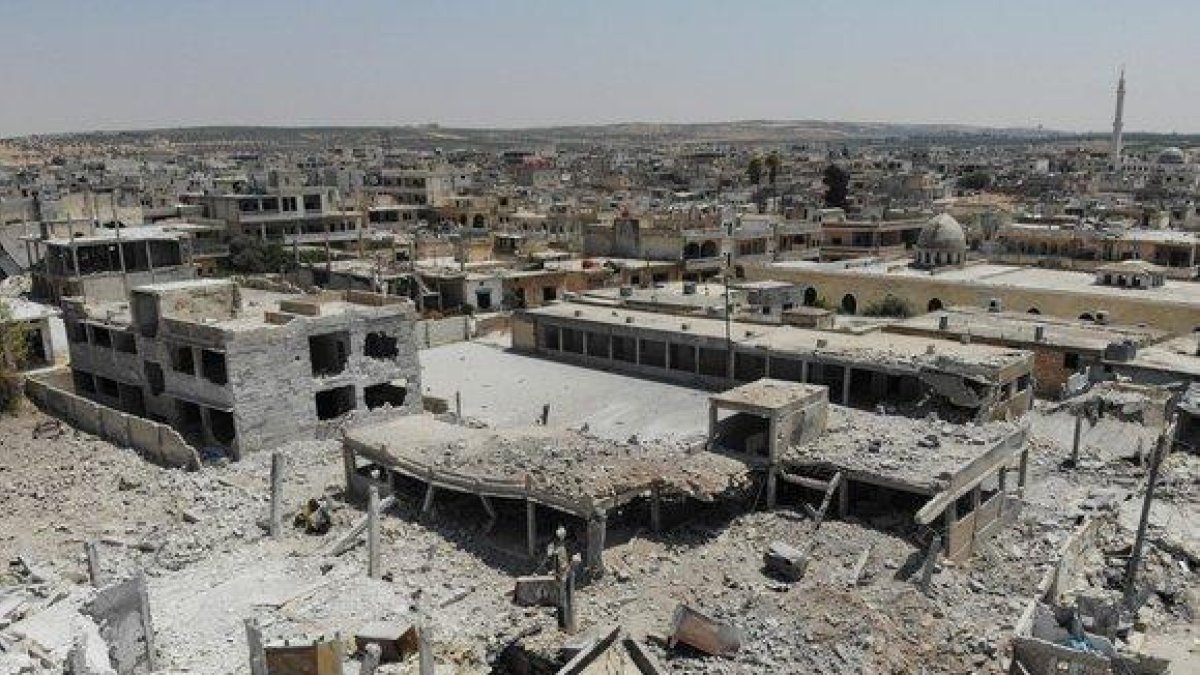 Bombardeos aéreos en barrios residenciales en Libia.-AFP