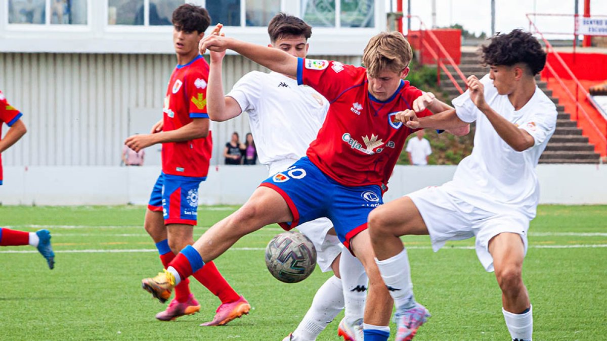 El Numancia juvenil acaba el curso este fin de semana con el ascenso en el bolsillo. MARIO TEJEDOR