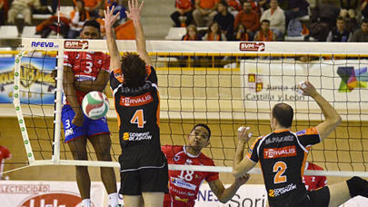 El CMA sumaba ante Teruel su primera derrota del curso. / V. Guisande-