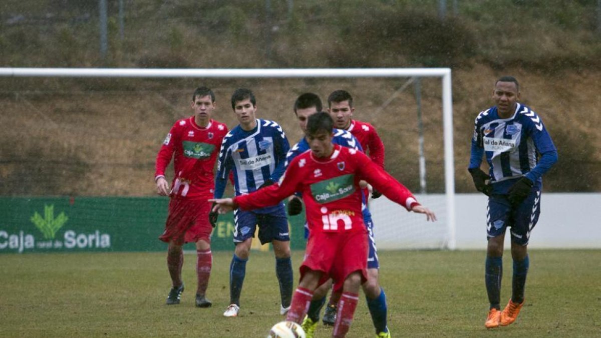 El Numancia juvenil se reencontraba con el triunfo ante un rival directo como el Alavés.-Diego Mayor