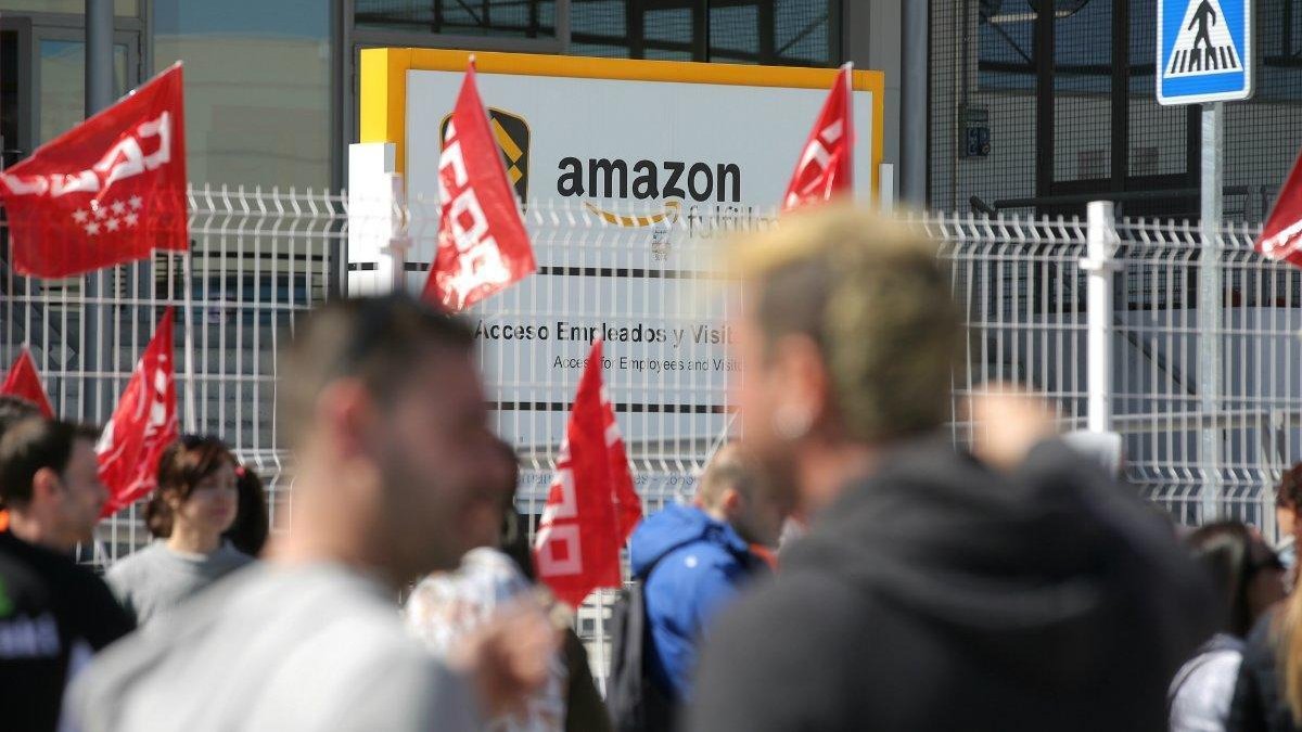 Imagen de archivo de la primera huelga de los trabajadores de Amazon de San Fernando de Henares (Madrid).-JOSE LUIS ROCA