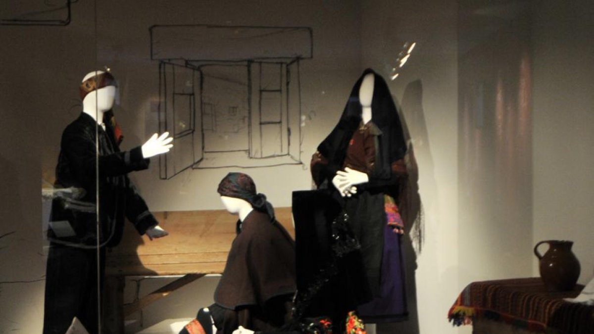 Museo del traje de Morón-V. G.