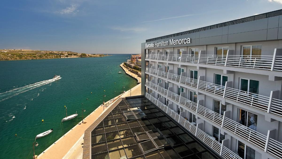Imagen del hotel Hamilton Barceló, del grupo Hispania, en Mahón (Menorca). /-EL PERIÓDICO (ARCHIVO)