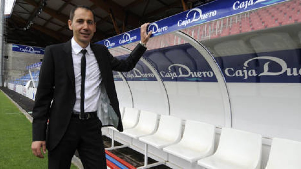 El nuevo técnico del Numancia Pablo Machín. / ÁLVARO MARTÍNEZ-