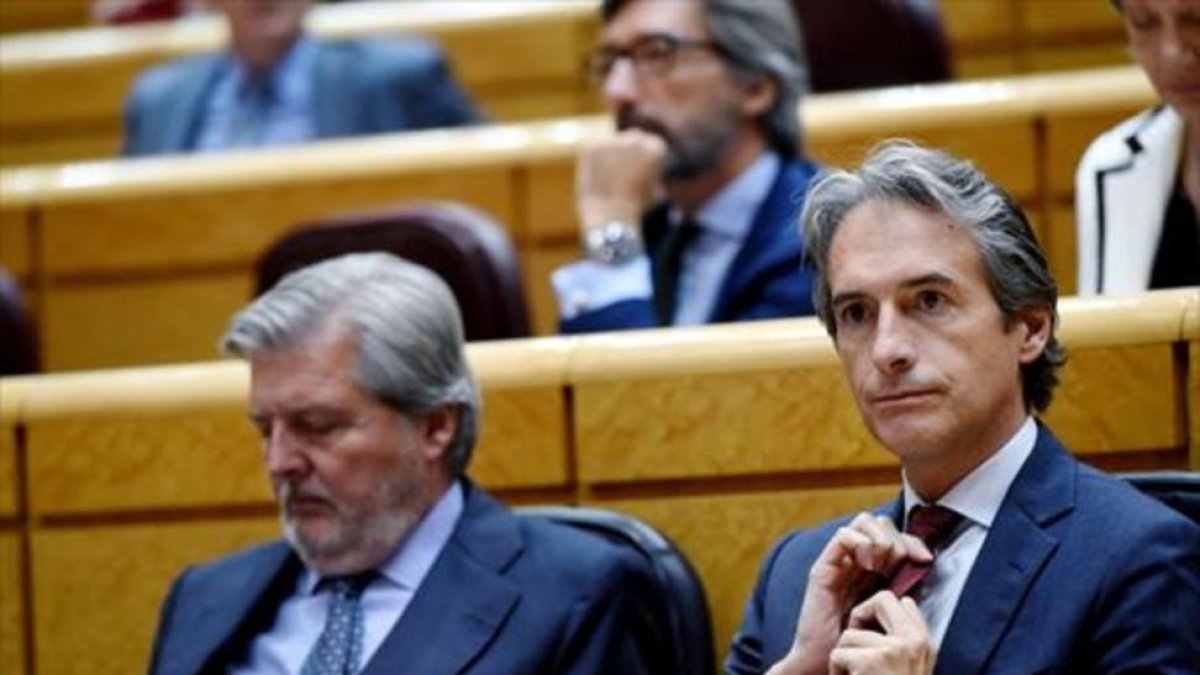 El ministro Íñigo de la Serna.-