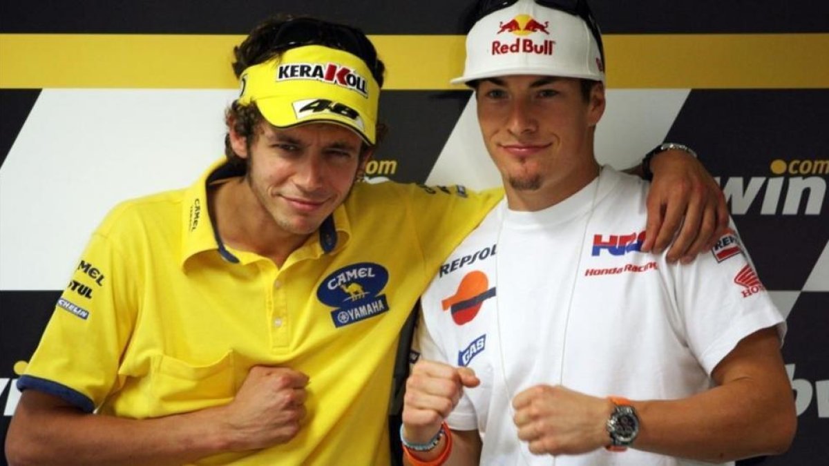 El veterano piloto italiano Valentino Rossi, 38 años, compañero del norteamericano Nicky Hayden, cuyo fallecimiento ha sido anunciado este lunes por los médicos que le atendían en el hospital de Cesena donde había sido ingresado el pasado martes tras estr-MARCELO DEL POZO