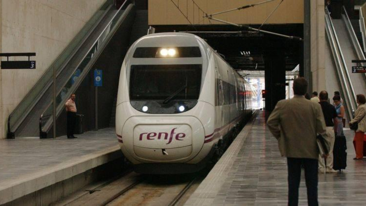 Se preveía la cancelación de 106 trenes de larga distancia-EL PERIÓDICO