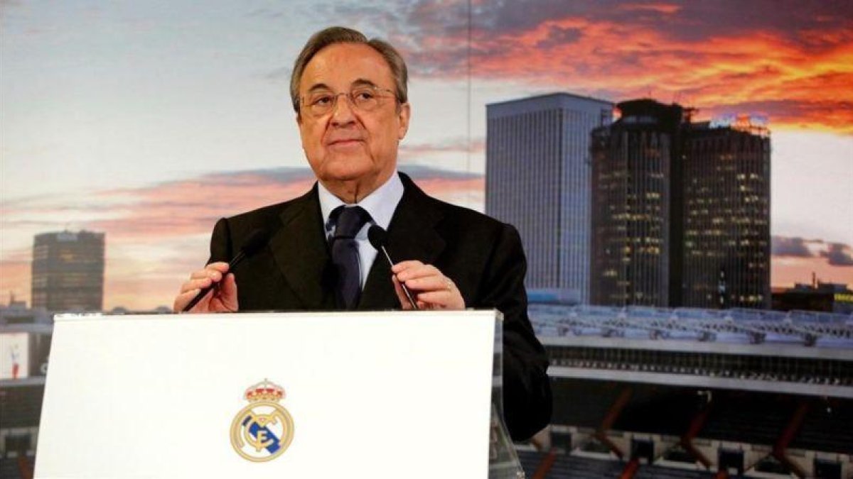 Florentino Pérez, durante el discurso en la comida de Navidad con la prensa.-JUAN MANUEL PRATS